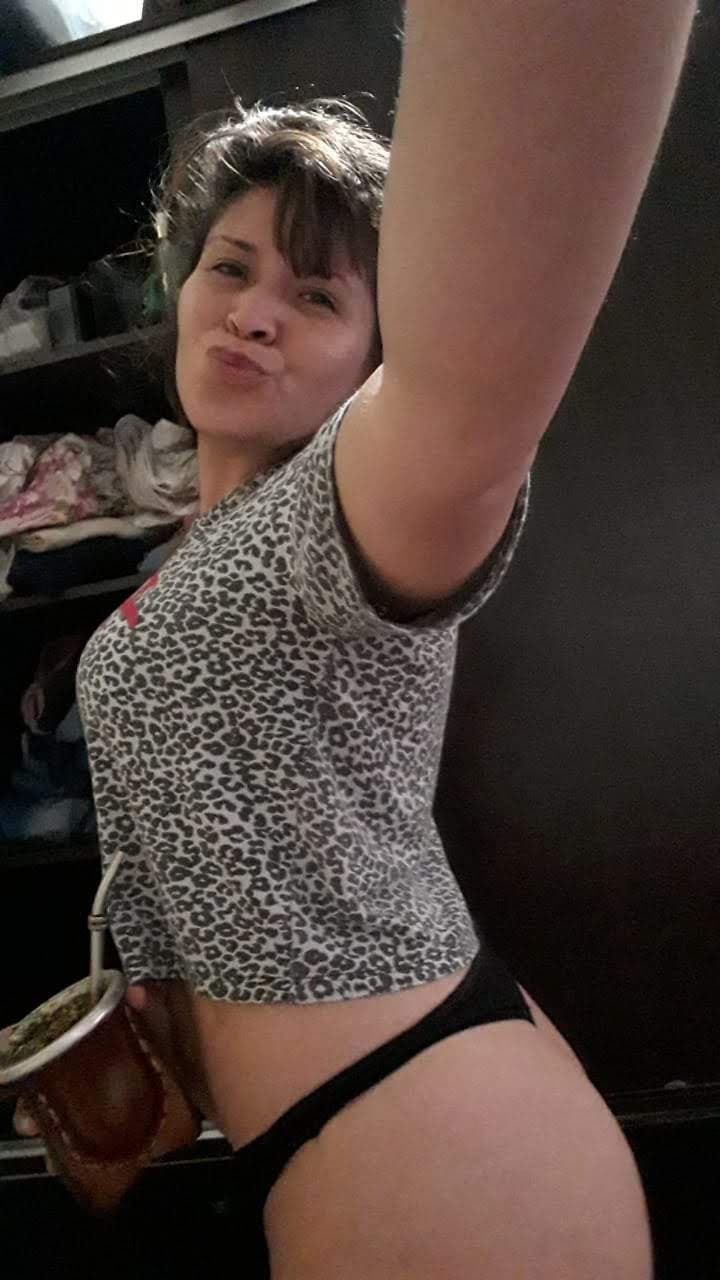 Argentina Naty bravo Mucama Puta en el trabajo