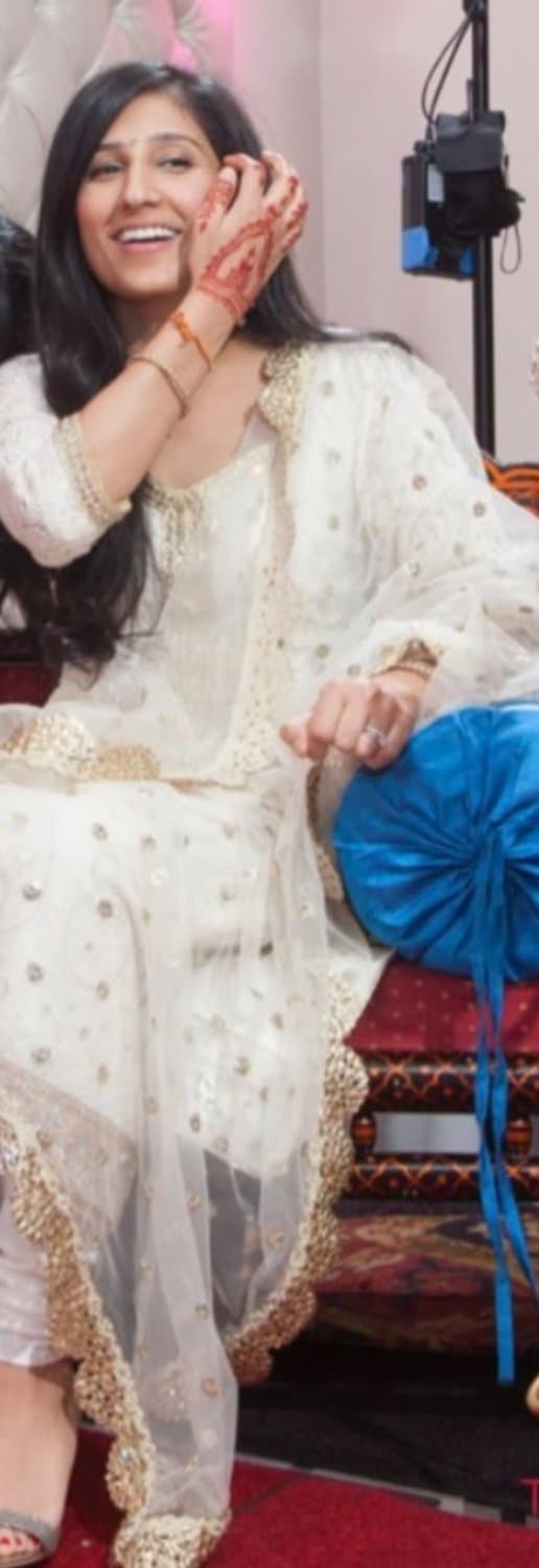 My sexy Indian cheating desi wife fucked hard by my friend bwc full tape