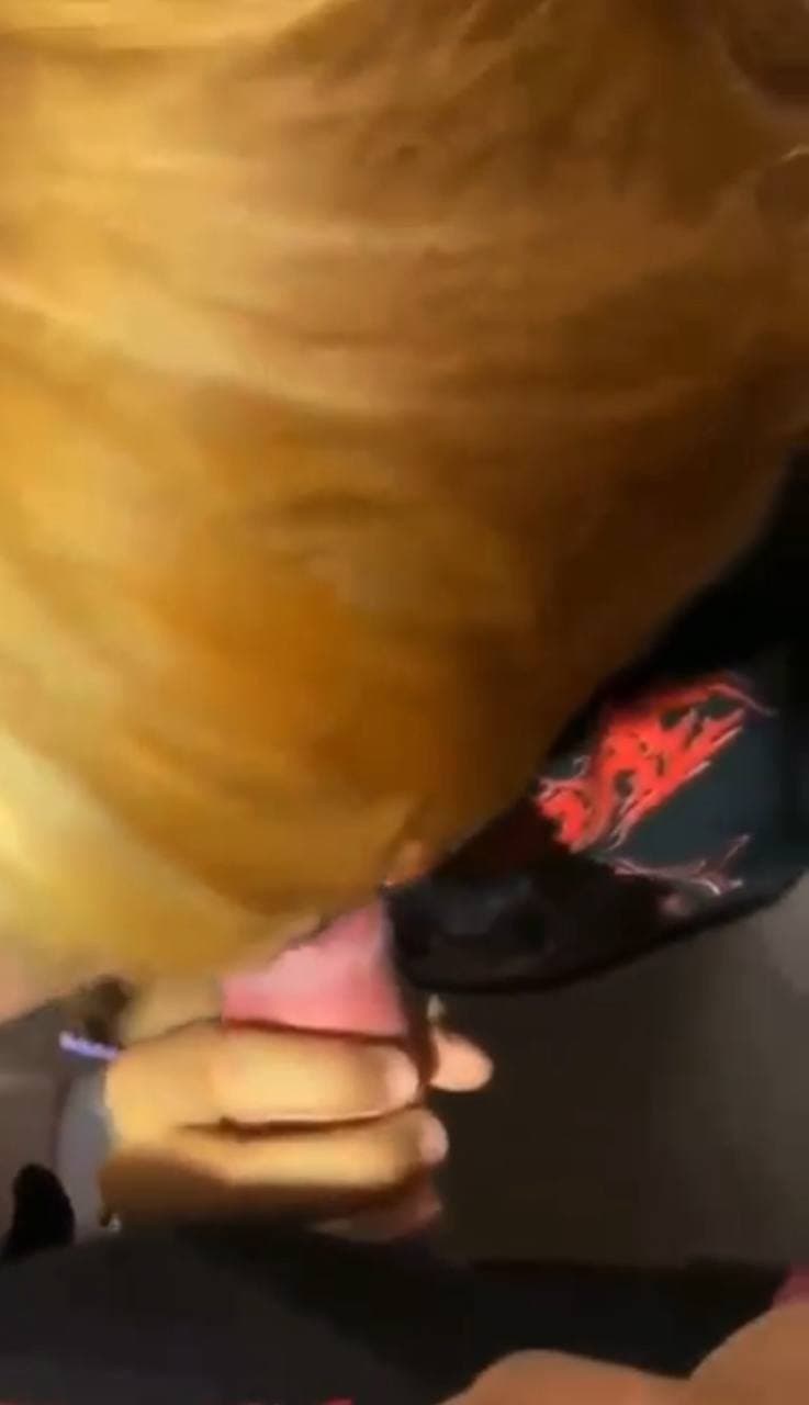 vazou gotica mamando no banheiro do shopping delicia videos vazados