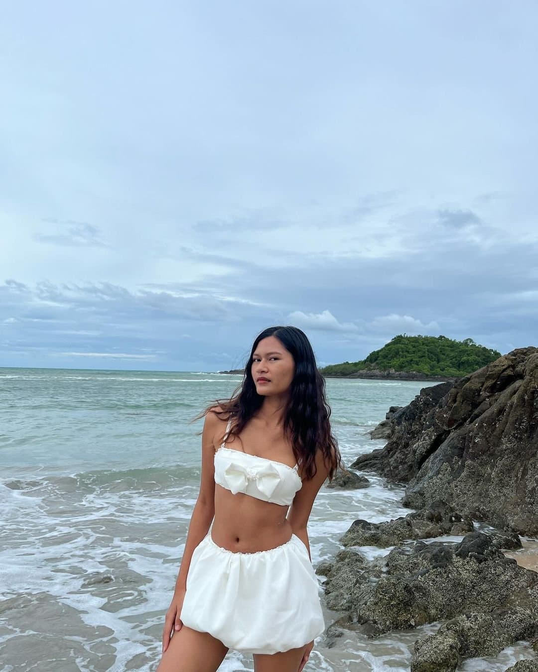 Cute rookie Asian Model want Rich Attention (To Get fuck)