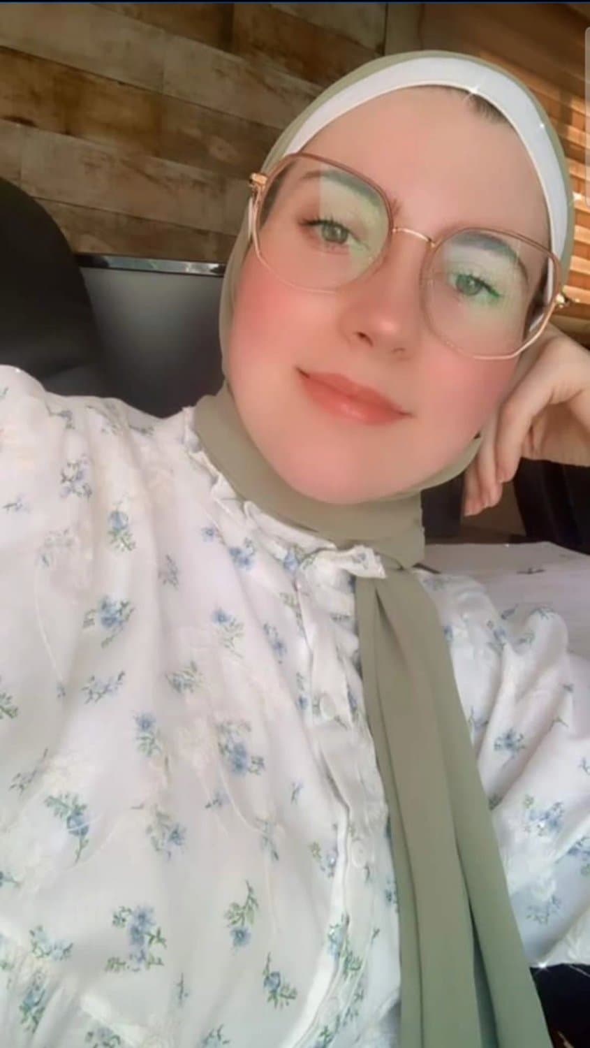 Click to view full size Gorgeous tight slut nahla