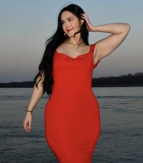 Sisters Anna (18) & Avery (19) - Which Sister are you Nutting In? Anna (blonde), Avery (Brunette)