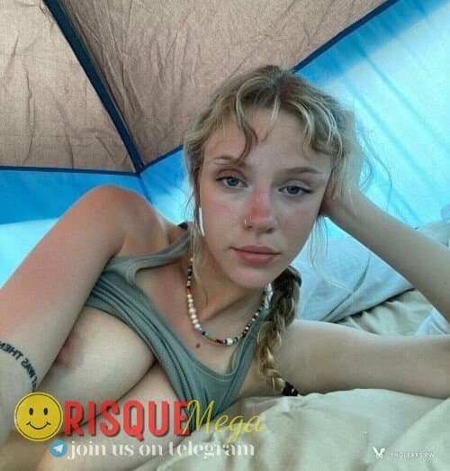 perfect tit blonde sucking dick