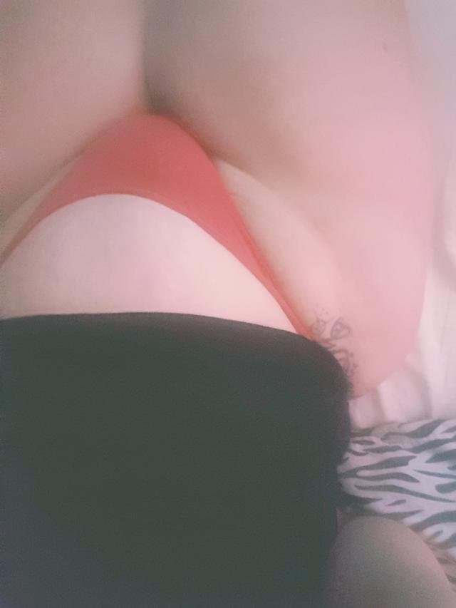 THICK PAWG MILF MOM ass slapped by her friend , freaky milf 100% real