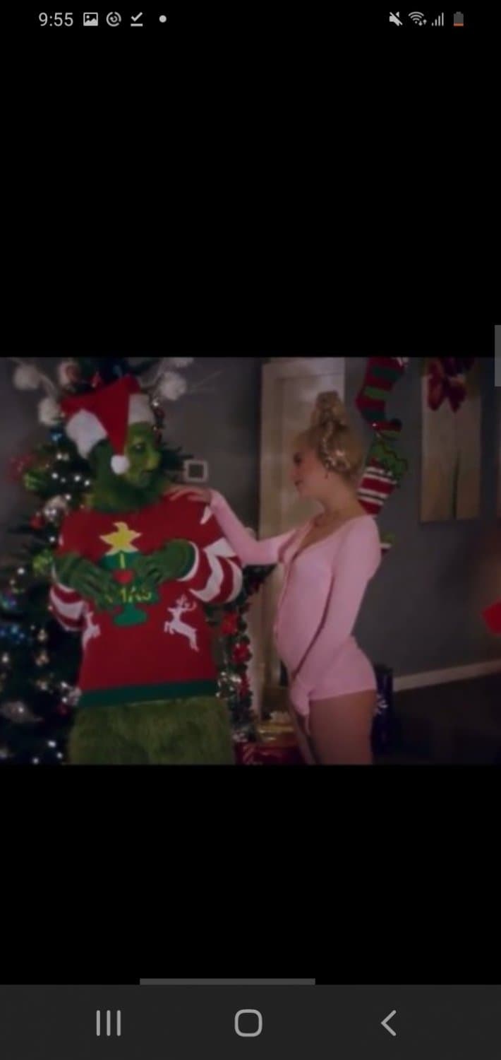 Una de Villa quien se folla al Grinch???