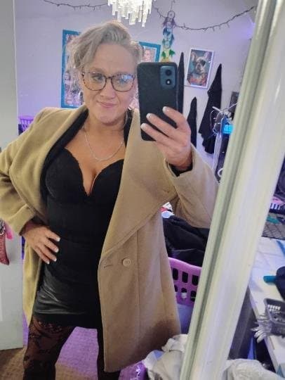 *MUST WATCH* Fat pussy meaty lips cougar old mature mom PUSHING CUM OUT HER PUSSY