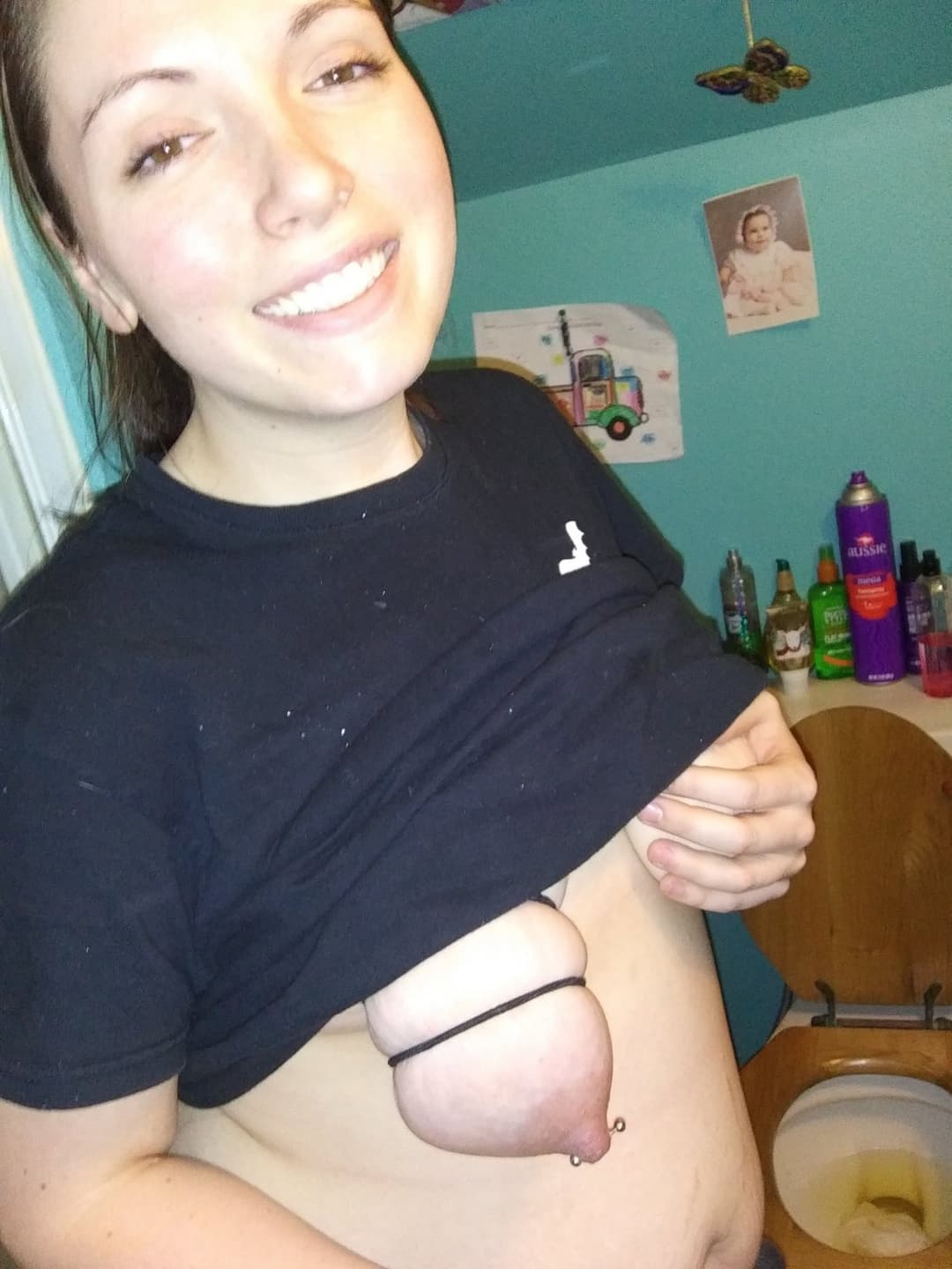 Click to view full size Back for good, Jess the fat fuck