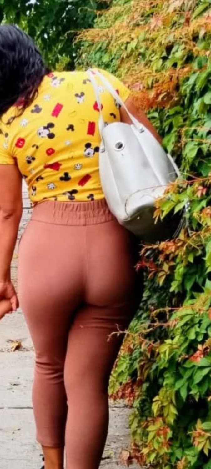 Ricos culos en jeans y leggins