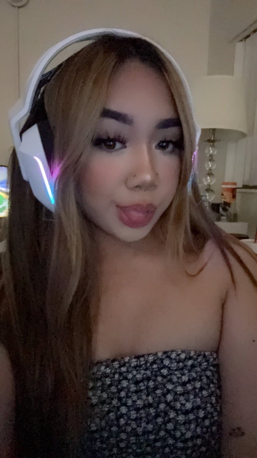 Click to view full size Sexy petite ABG teen Cece