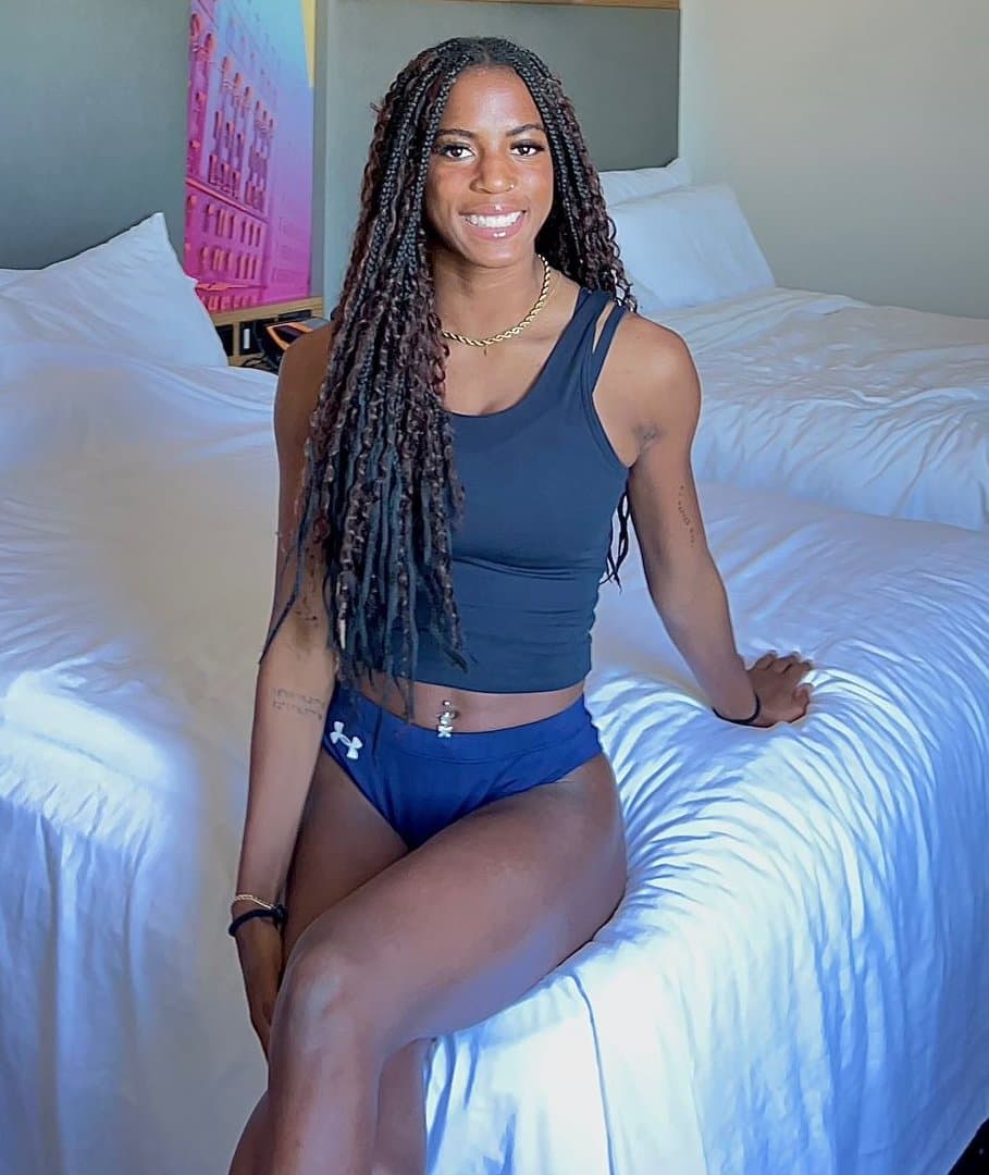 Ebony College Athlete Katiana (Bikini)(Uniform)