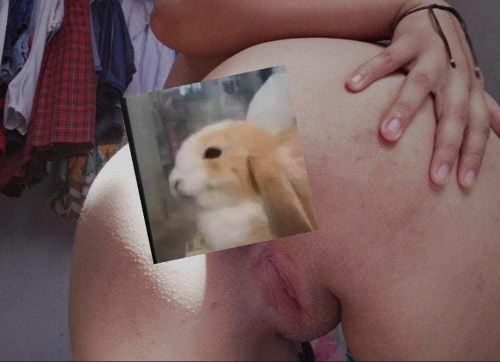 Blanquita culona y tetona deliciosa