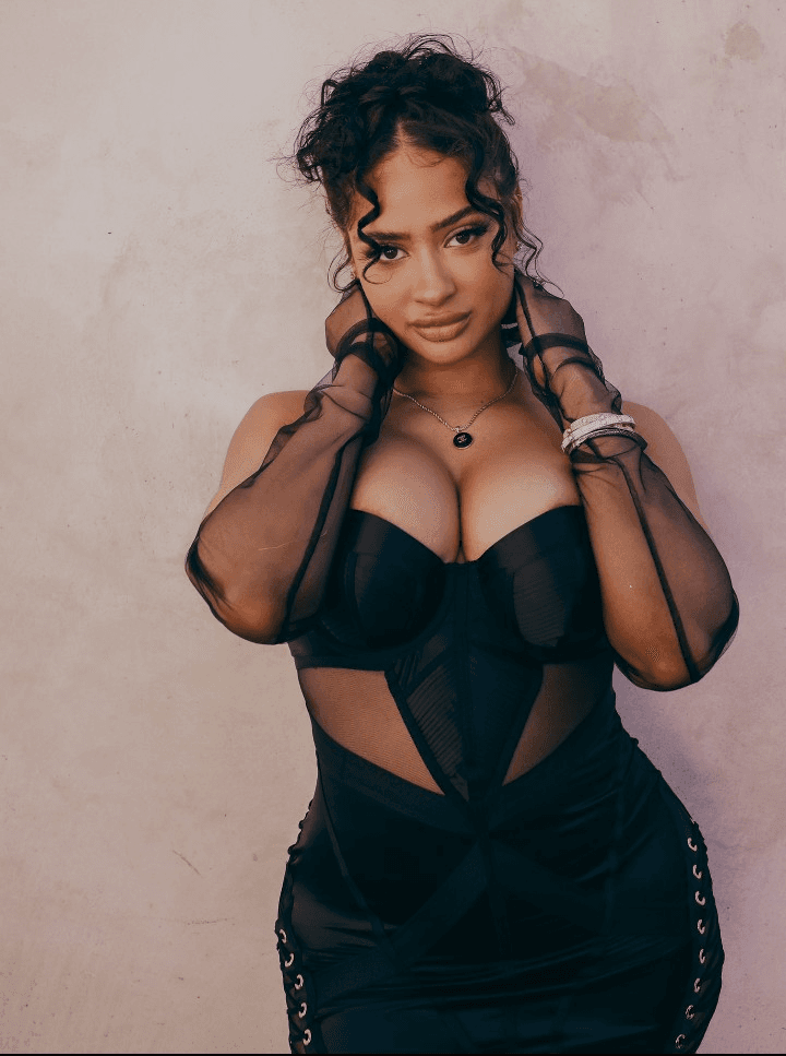 Click to view full size Tori Hughes