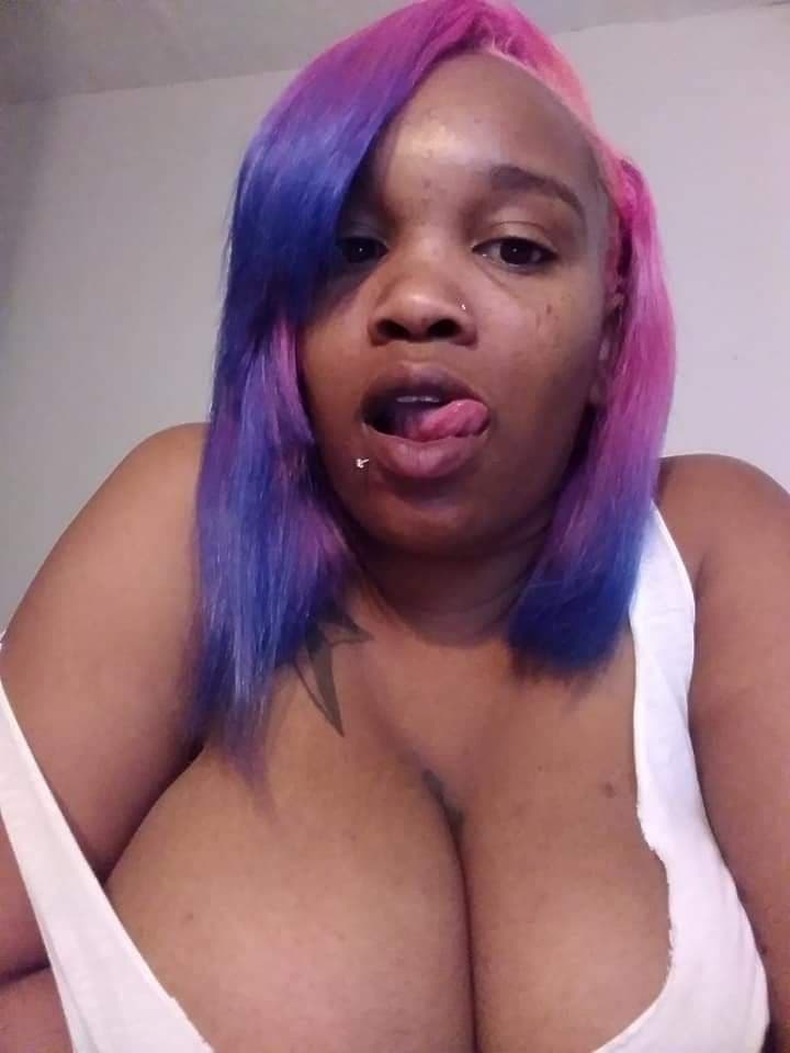 Freaky Bi Bbw Auntie (She need to start a only fans) I would not pull out 19