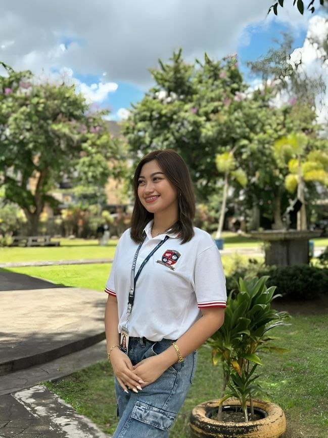 Phia (Pinay) A Girl Who Poses A Demon slayer ahaha