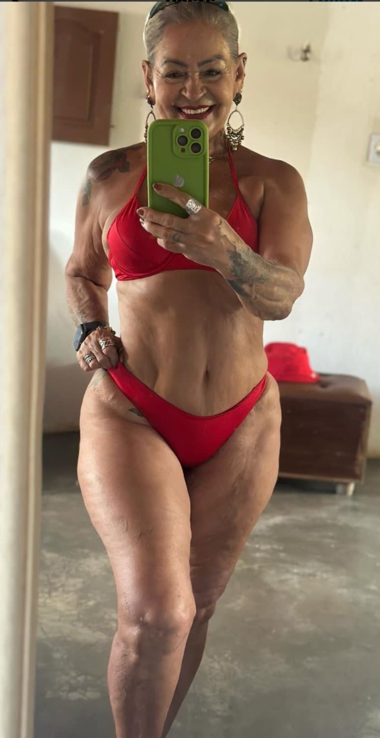 Mouth, pussy ass to mouth. Don’t ever pass up on a chance to fuck mature women.