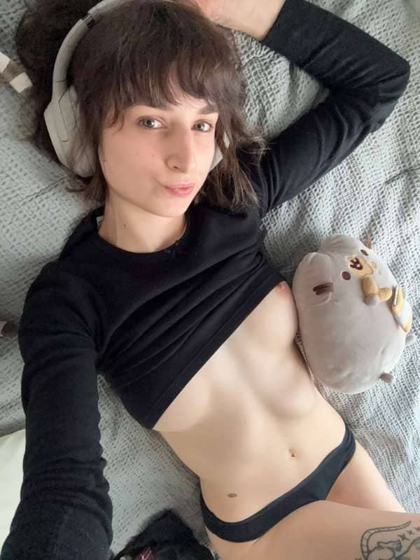 Petite with a big dildo inside her flora