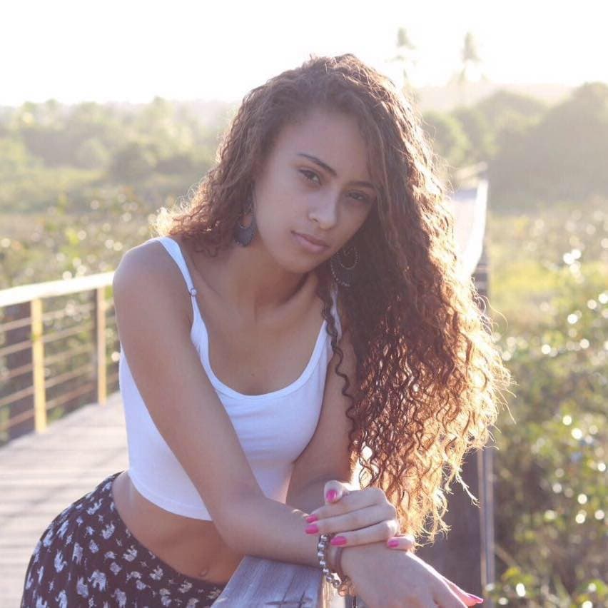 Irene Magrinha com bundao me Chupando gostoso! Filmando Escondido