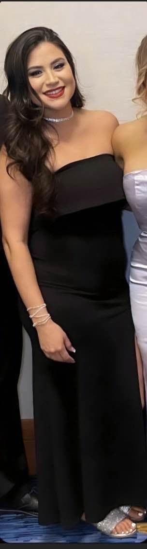 Click to view full size I’m obsessed with my coworker Antoinette