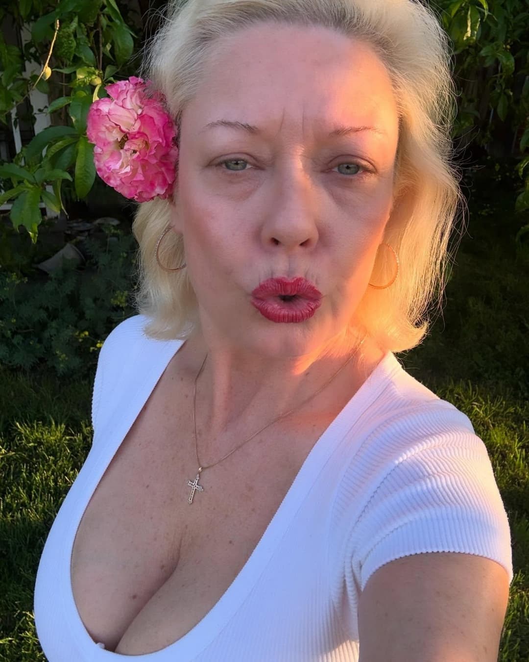Flower milf