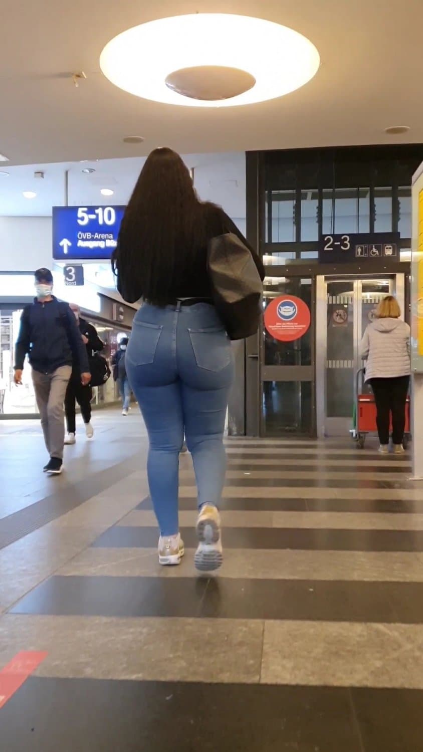 Shower Voyeur Fat Ass Chubby PAWG