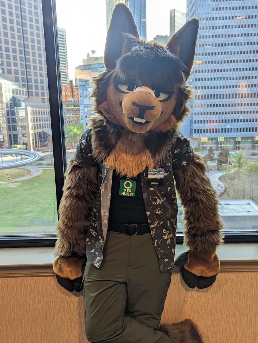 [FURRY] hot bi/pan furry femboy twink (žûřùźûķîìń/jëșśäbřêéďêř)