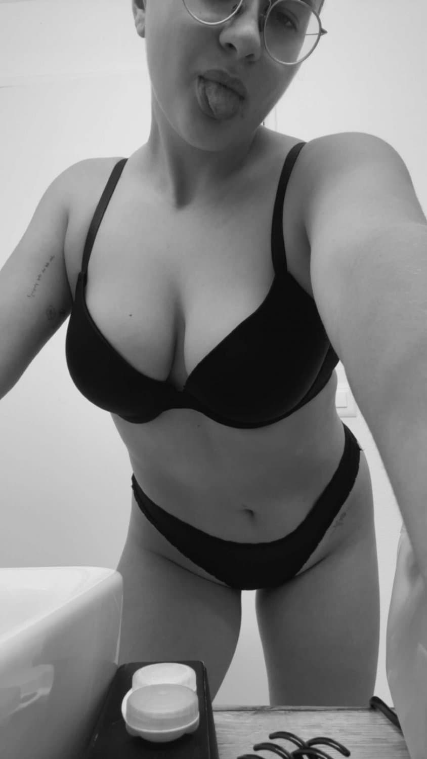 Aporte de un seguidor argentino, de una rubia terrible