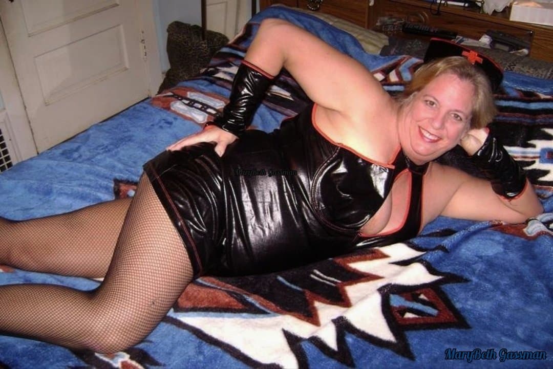 Miss Mary as a prostitute cos play