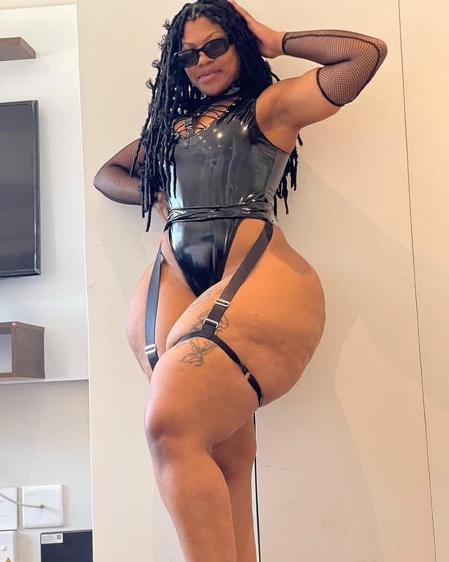 @Ms_Egbfun hourglass pear-shaped South African ass