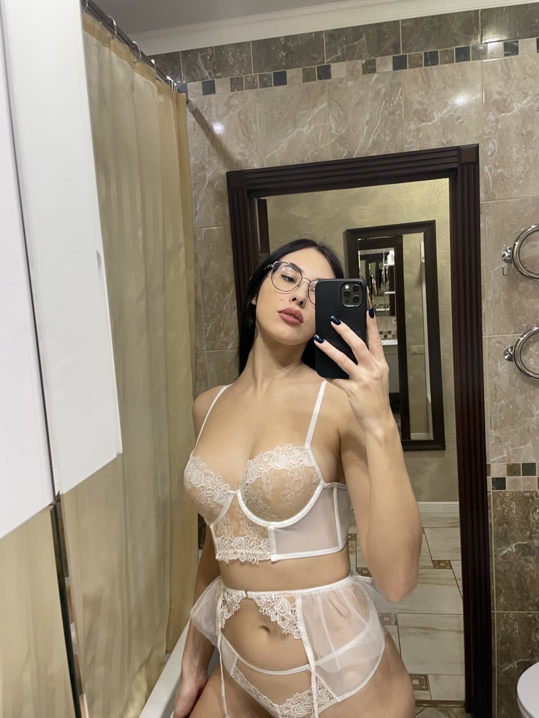 Do you like kinky girls? ?