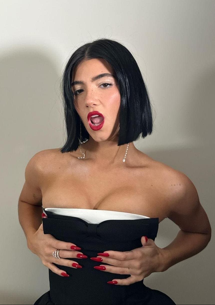 Looking for a bi teen bud to goon over hot celebs on cam. ill pay, msg me