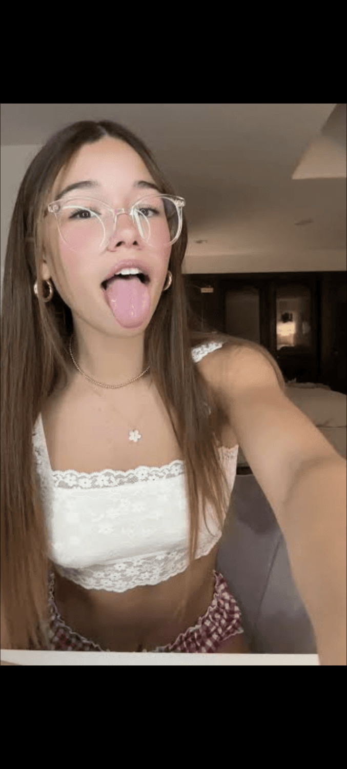 Mommy Cum-Slut, Chloe Parker BEST pic collection. + 1 really rare video!! (No sound).