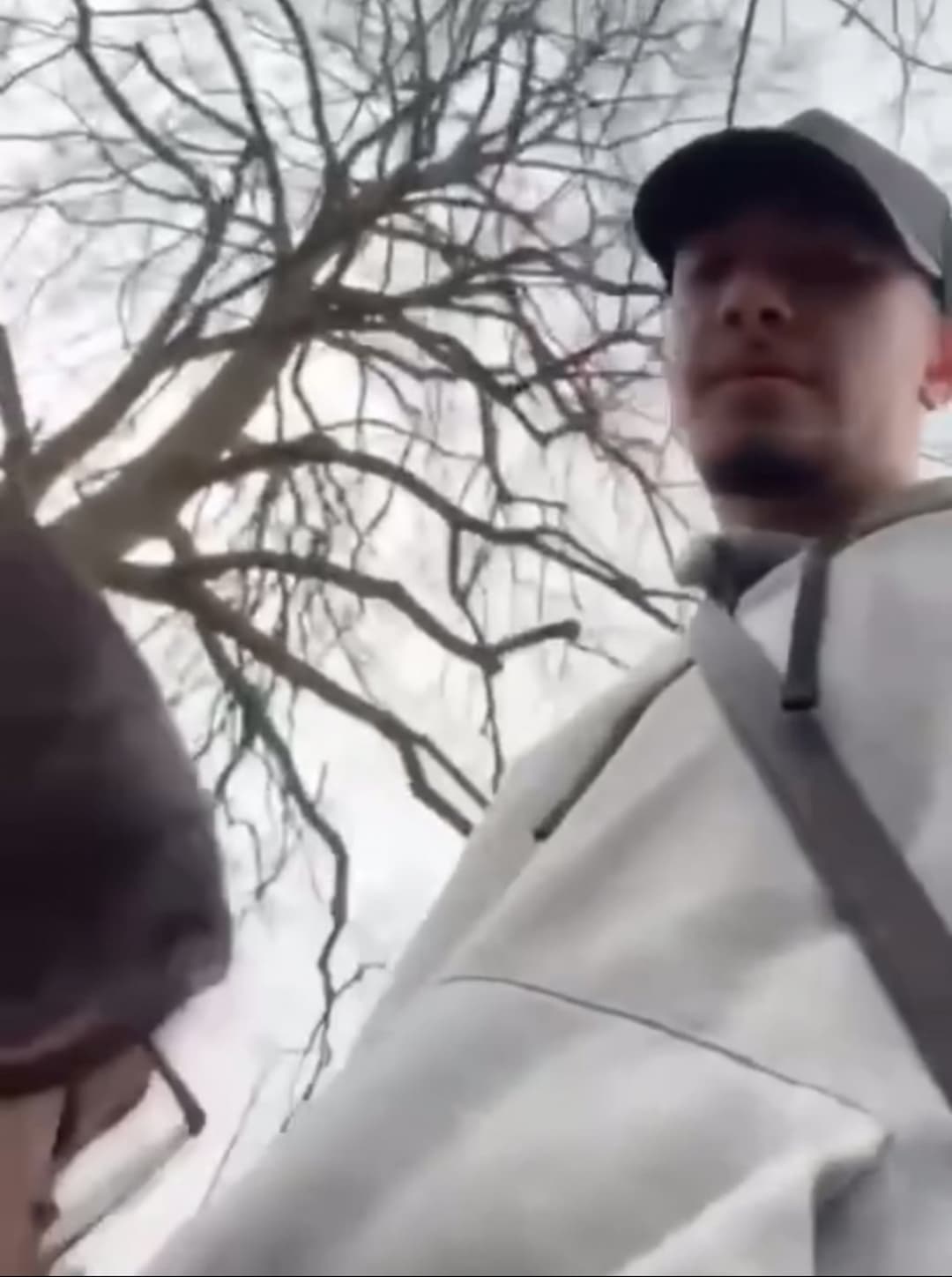 Deutsches Nerd Lutscht Talahon-Schwanz / German Nerd Sucks Muslim Dick