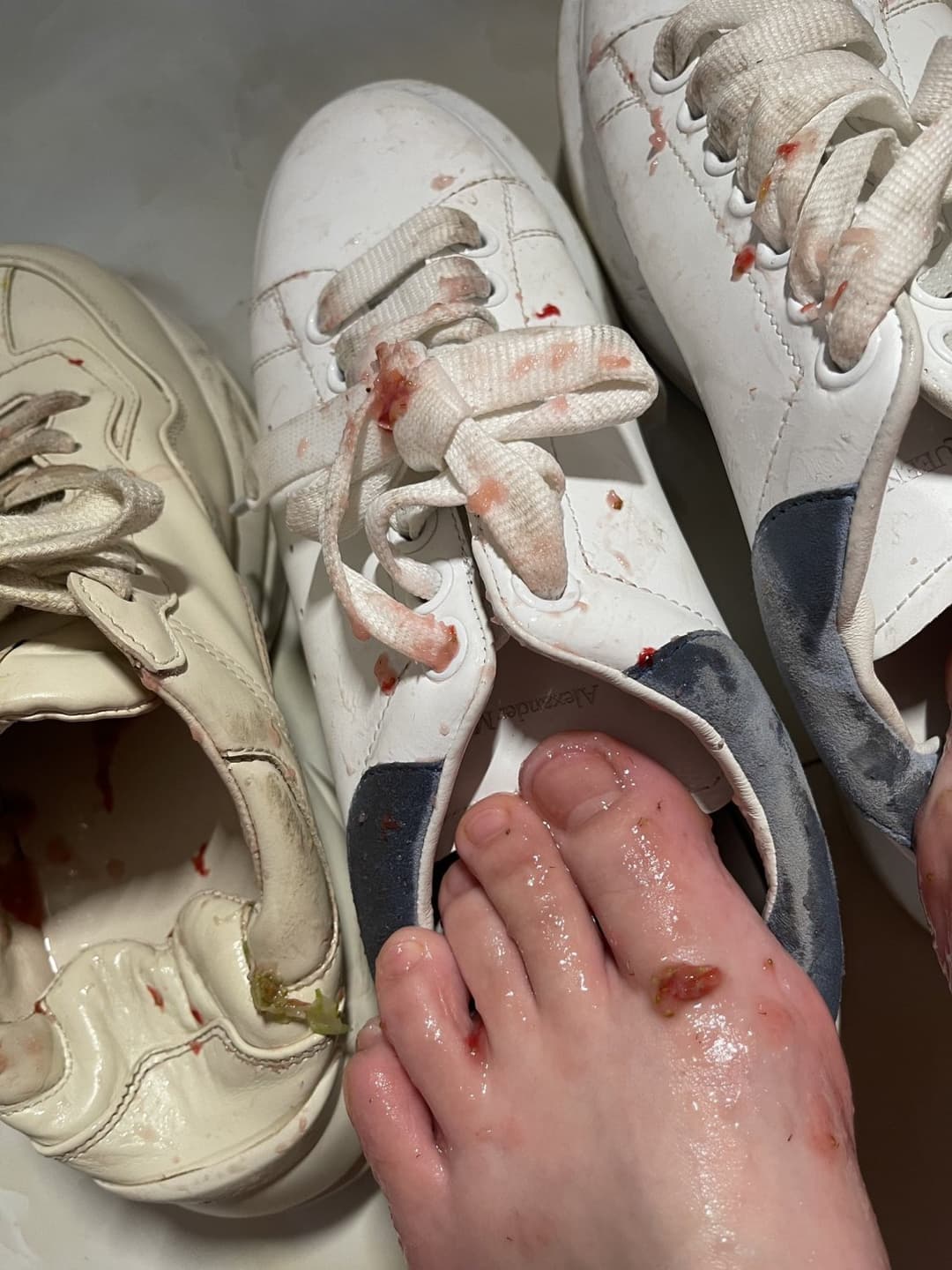 Click to view full size Asian shoes / feet / socks & cum