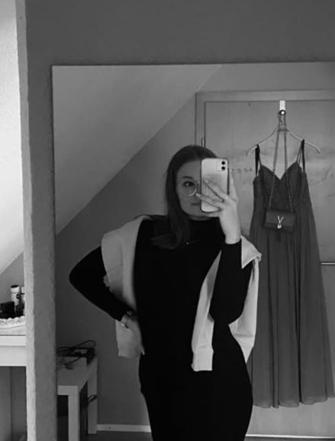 Tight 18 year old german teen whore Hannah J. | Geile 18 jährige deutsche Hure Hannah J.