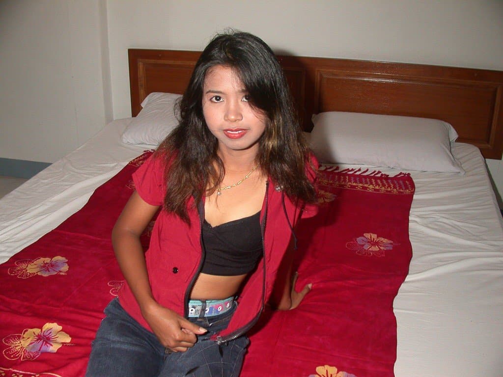 Kei Thai Slut Hotel Worker