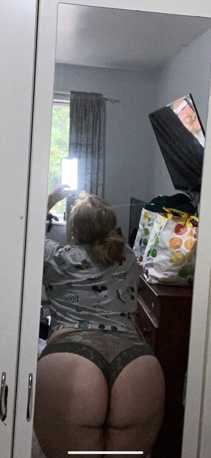 Pawg teen dick tease snap