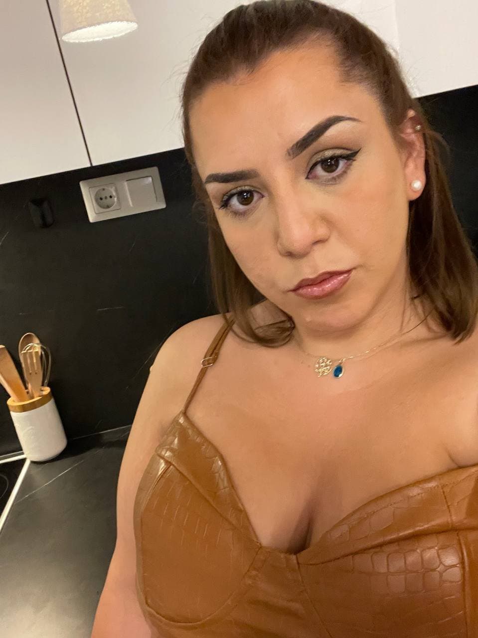 Swiss Slut GF Alma 28