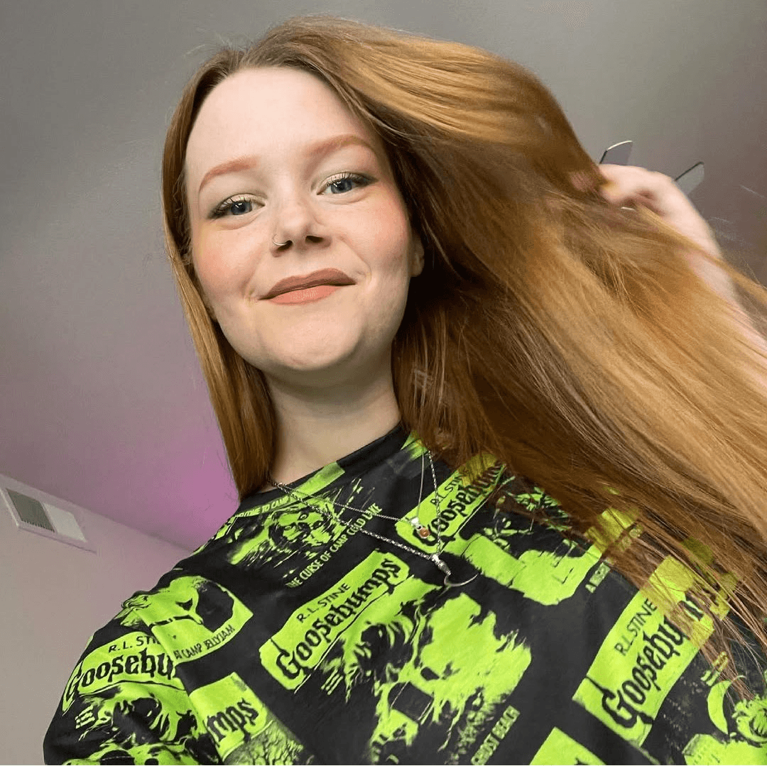 Sexy Milf Youtube Nerd "Possessed by Horror" would be so much fun to degrade and humiliate.