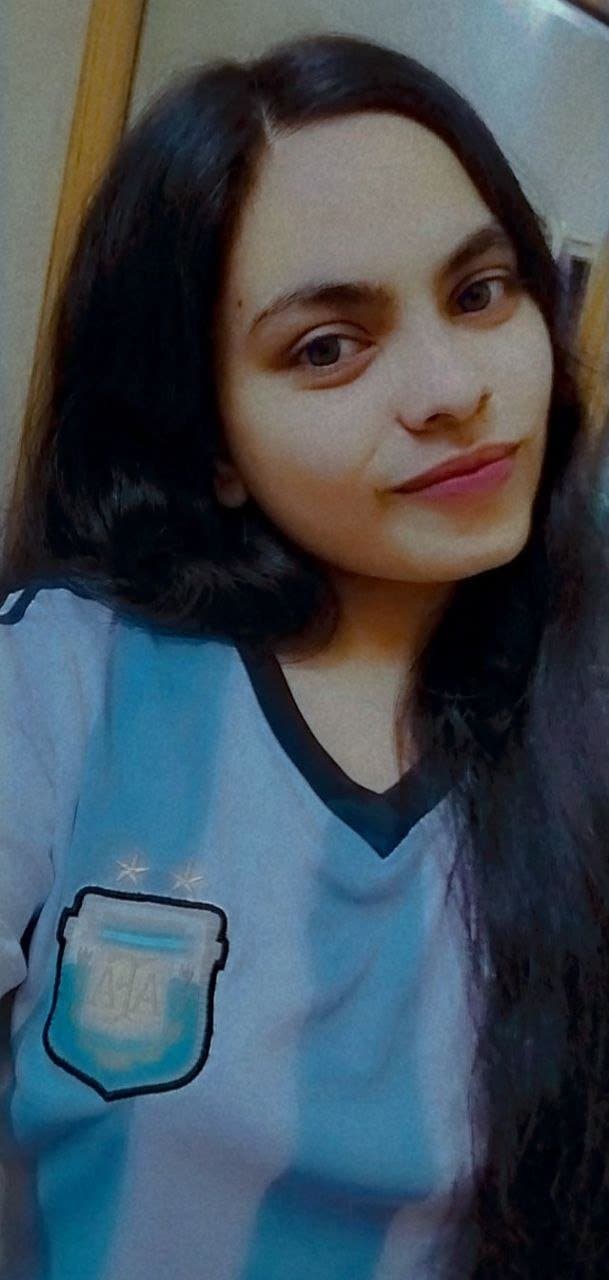 Sweet desi girl sucking her bf and pissing for him