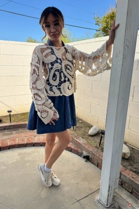 Asian geek with hot cameltoe❤️‍?