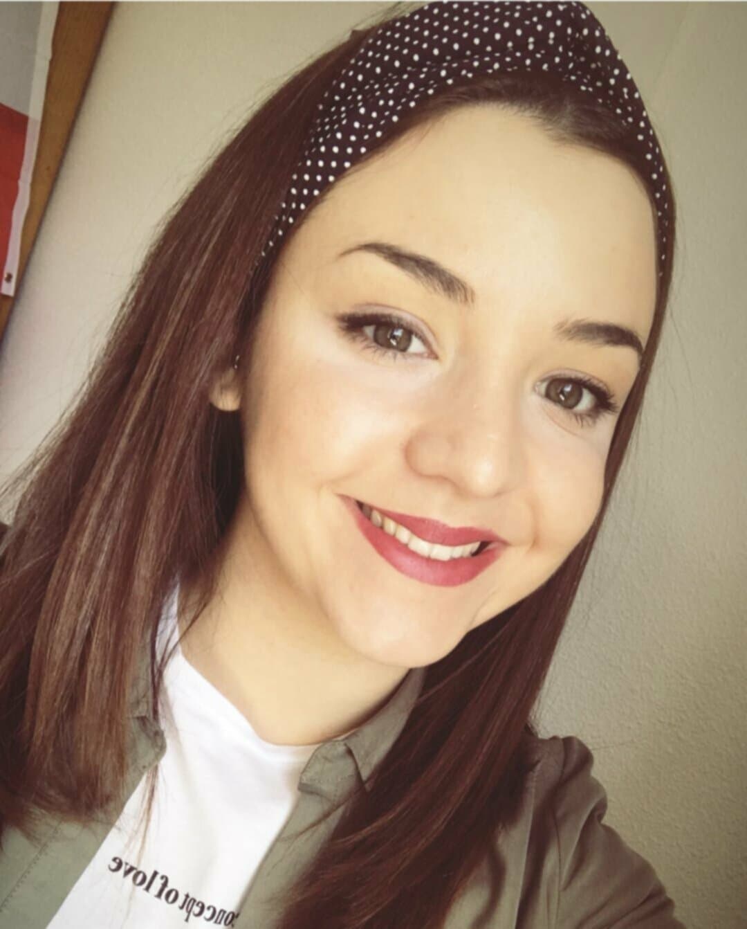 N4G0R3 - 33yo Slut Wife - Given Freely by her Hub