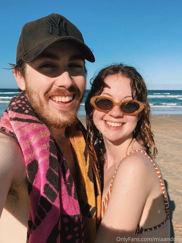 Cute redhead facial lover