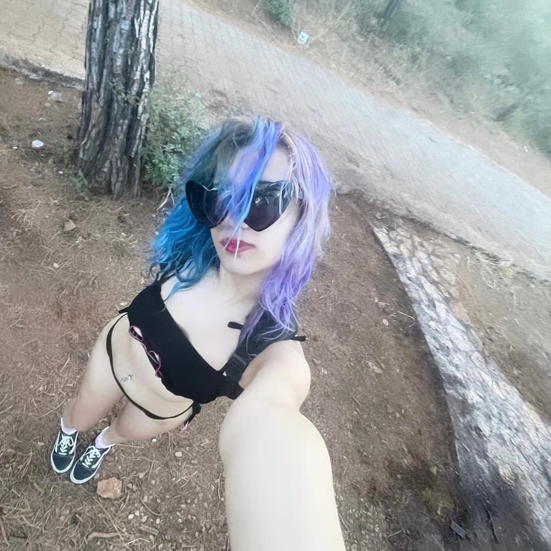 Click to view full size Turkish Super Sexy Goth Teen