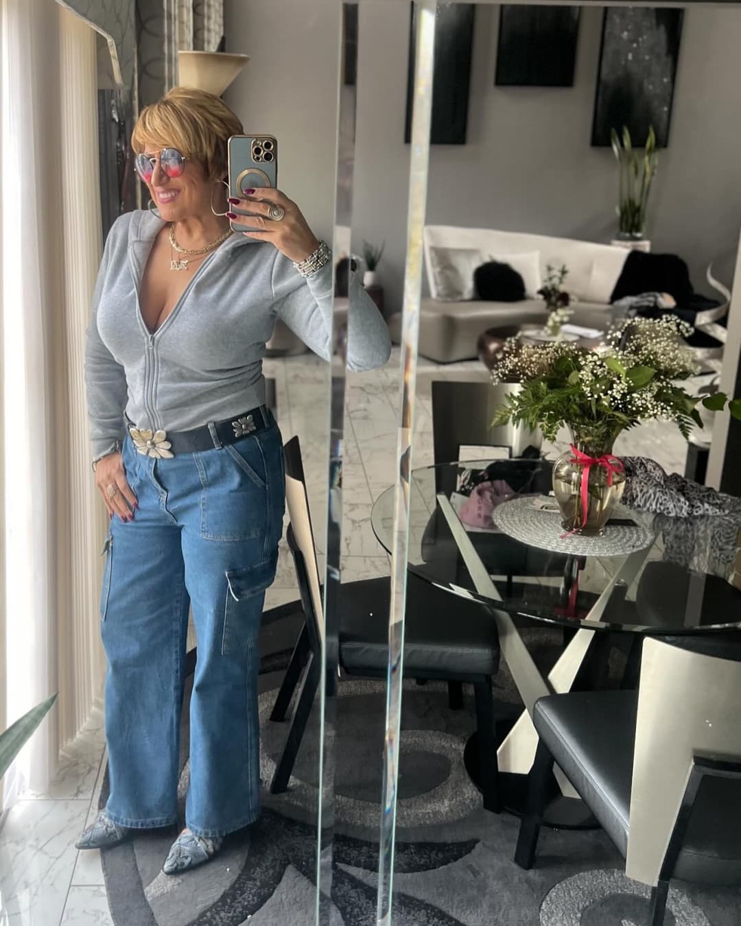 Thick Gilf flight attendant 2