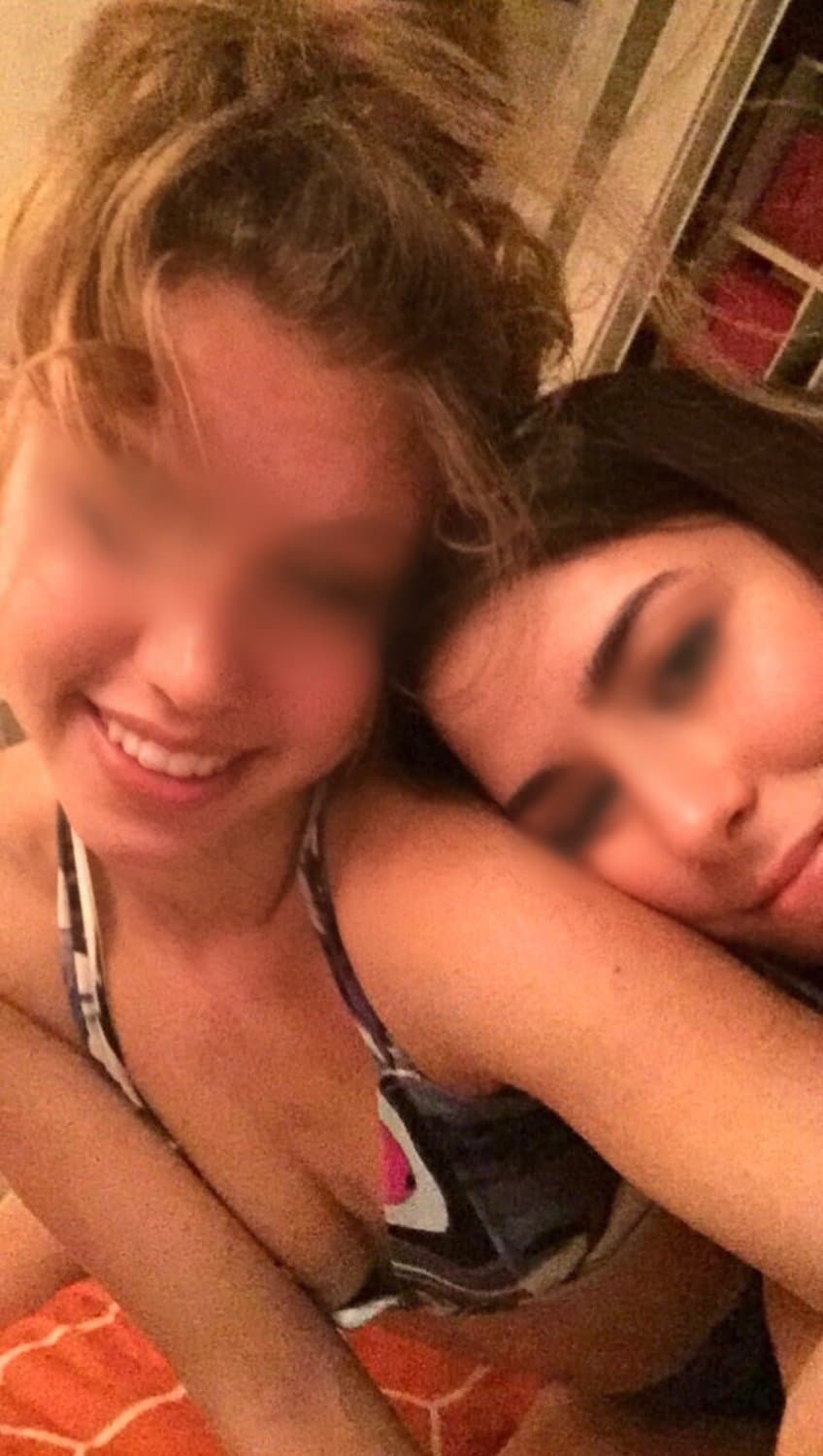 Young College Girlfriends Nude Perfect Body?