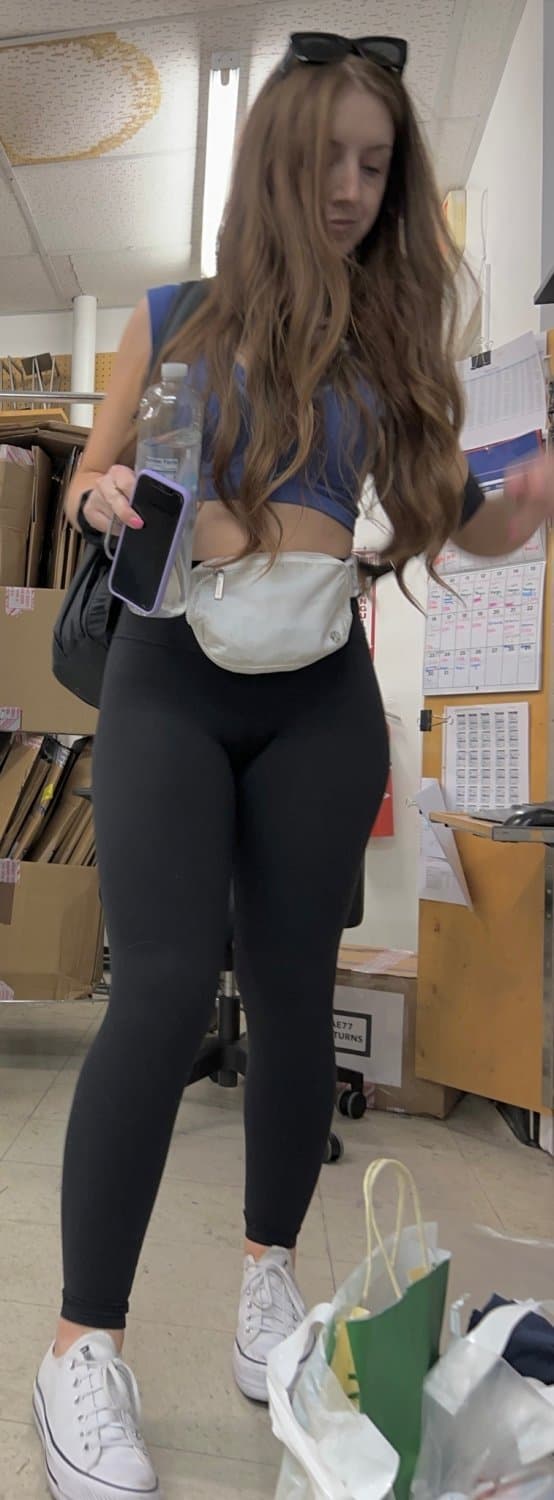 Insane Tight Pawg Brunette
