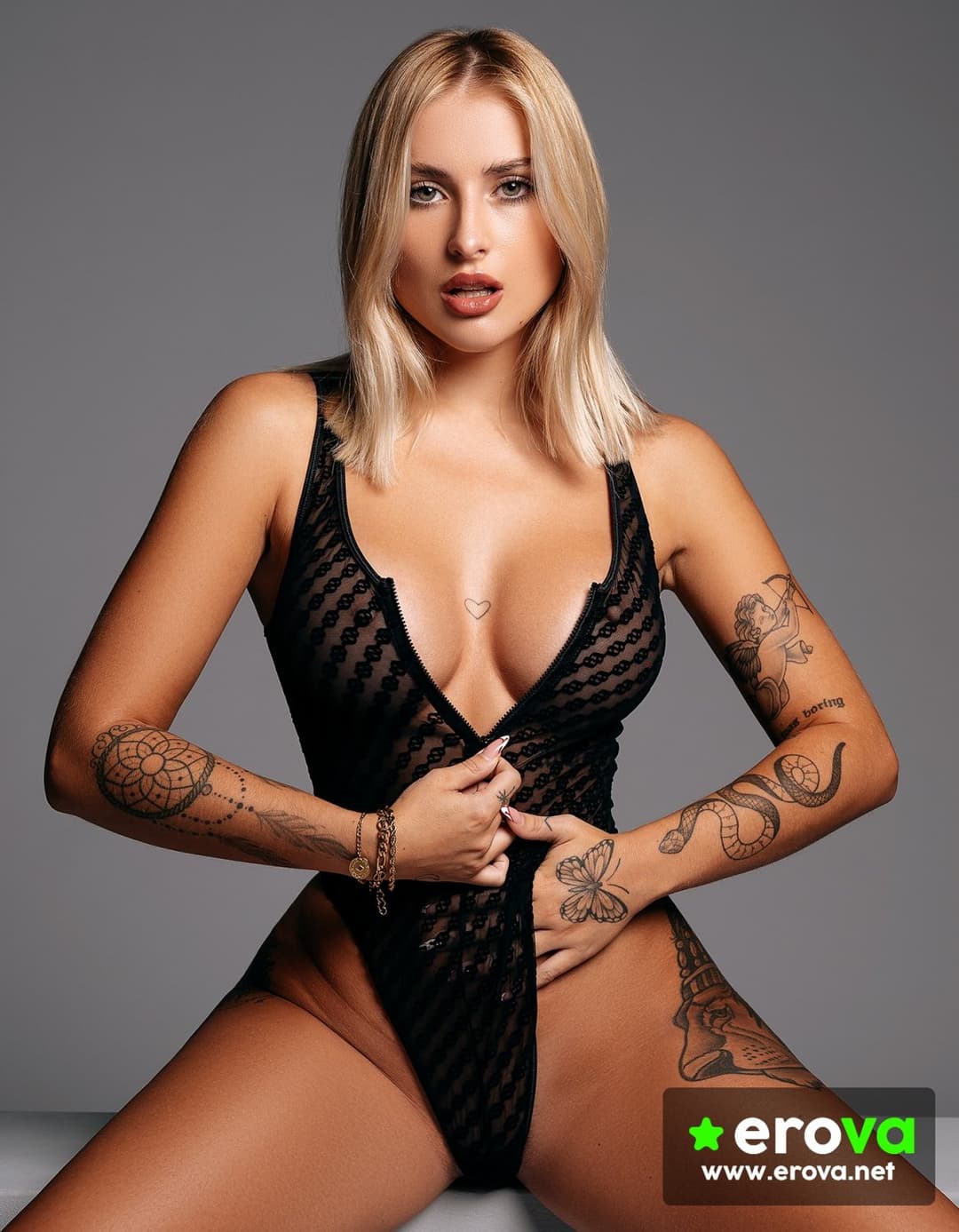 sexy blonde college slut nude leaks