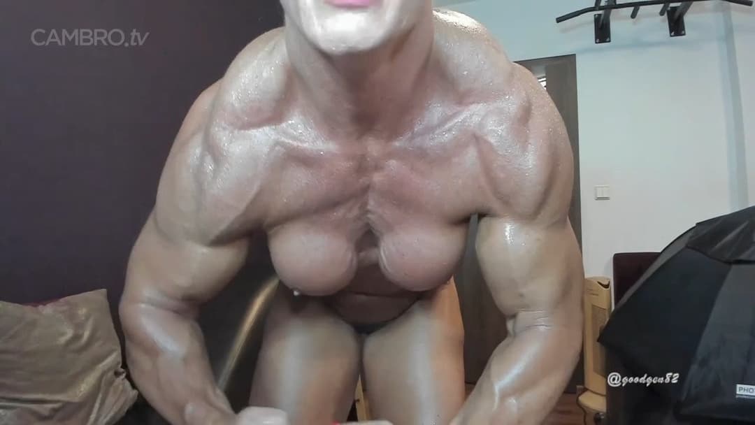 Mrs Struncova, lick the sweat out of her naked muscular masses