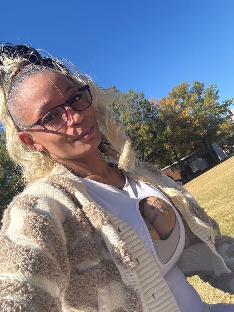 100% REAL FAT PUSSY LIP lightskin ebony cougar milf mom granny