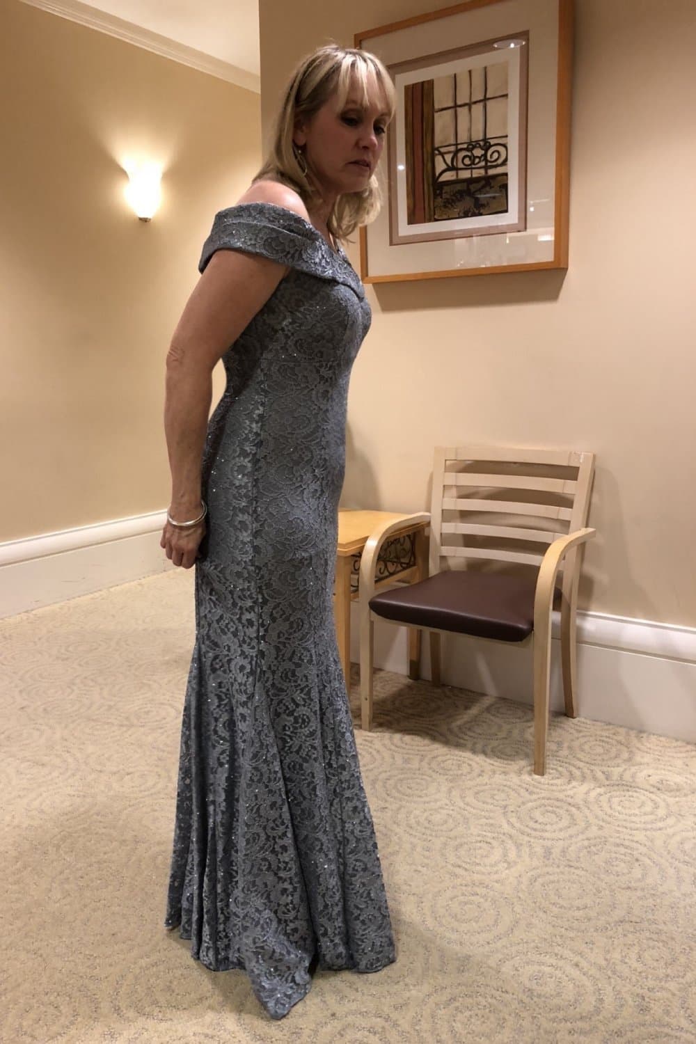 Dana, 60yo gilf, show her assets